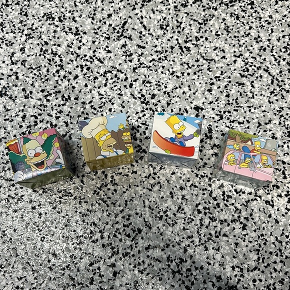 Krusty,Homer,Bart, & Family drive collector watches. The Simpsons - Picture 6 of 6